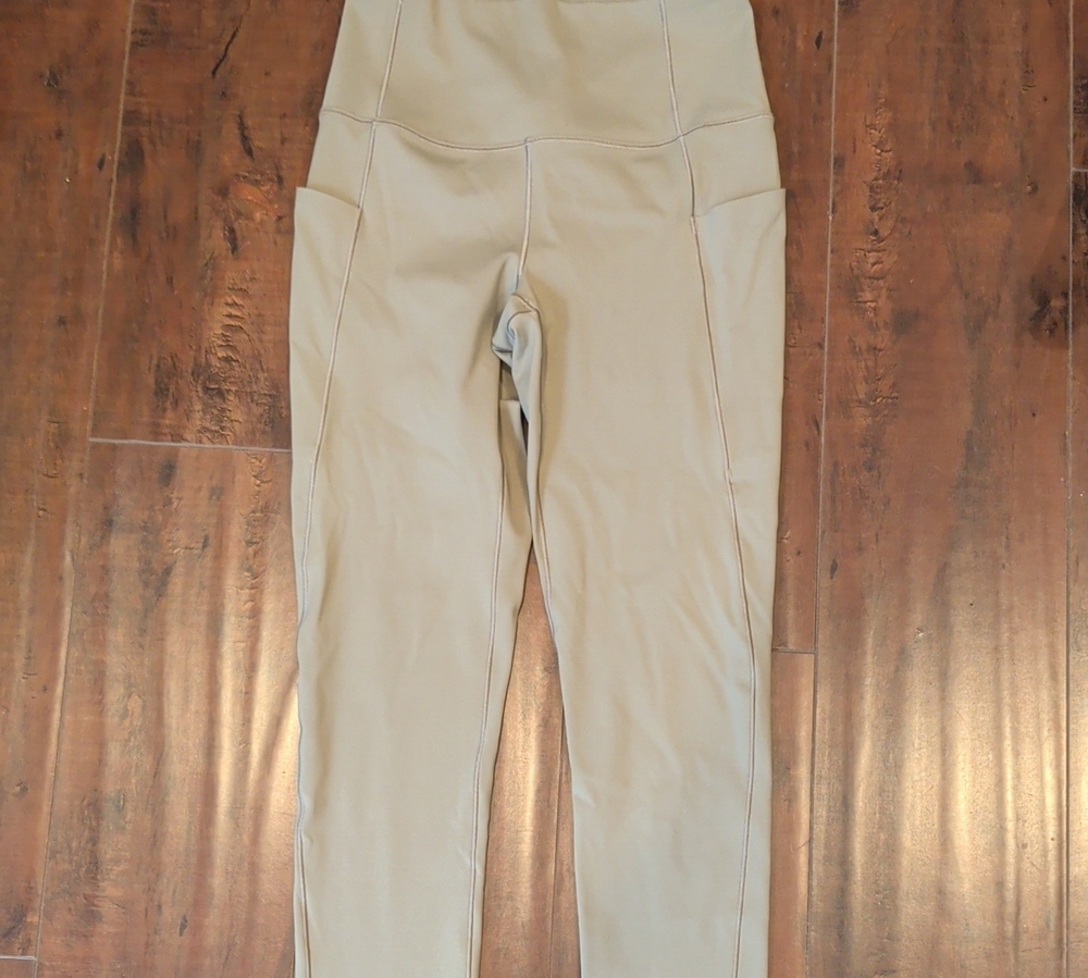 High-Rise Pocket Leggings in Sage